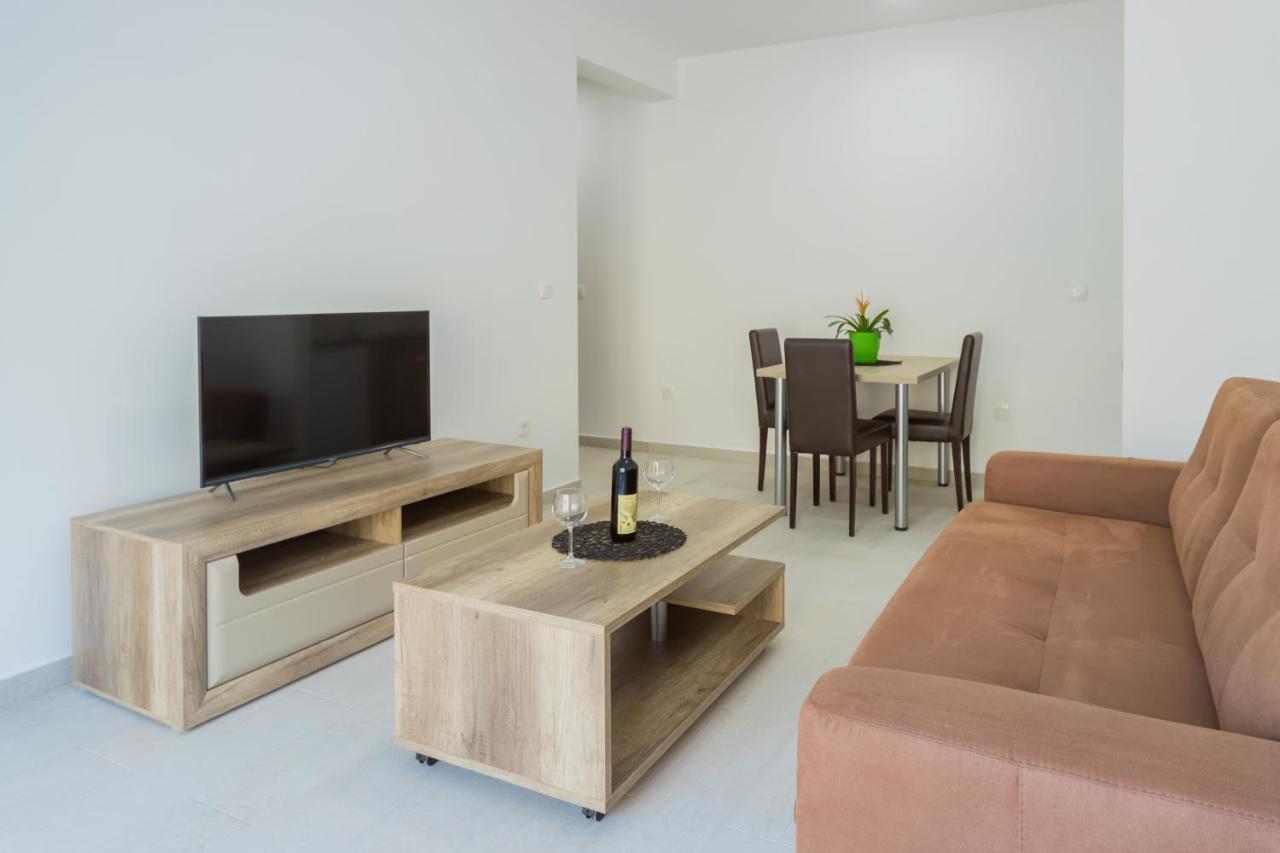 Grejm Lux Family Apartments Petrovac Exteriér fotografie