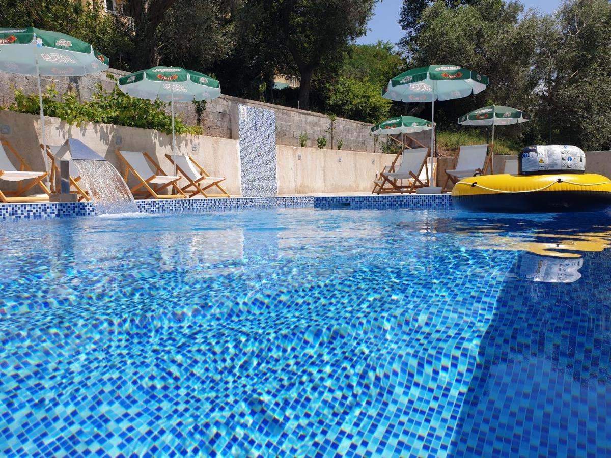 Grejm Lux Family Apartments Petrovac Exteriér fotografie